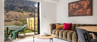 Brand New Close To Remarkables Park