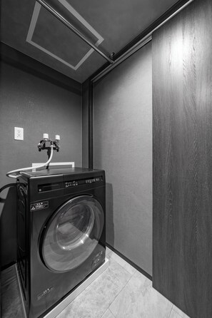 Interior - GRAN HILLS 305 (Chitose)