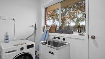 Apartment | Bathroom