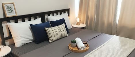 Internet, bed sheets