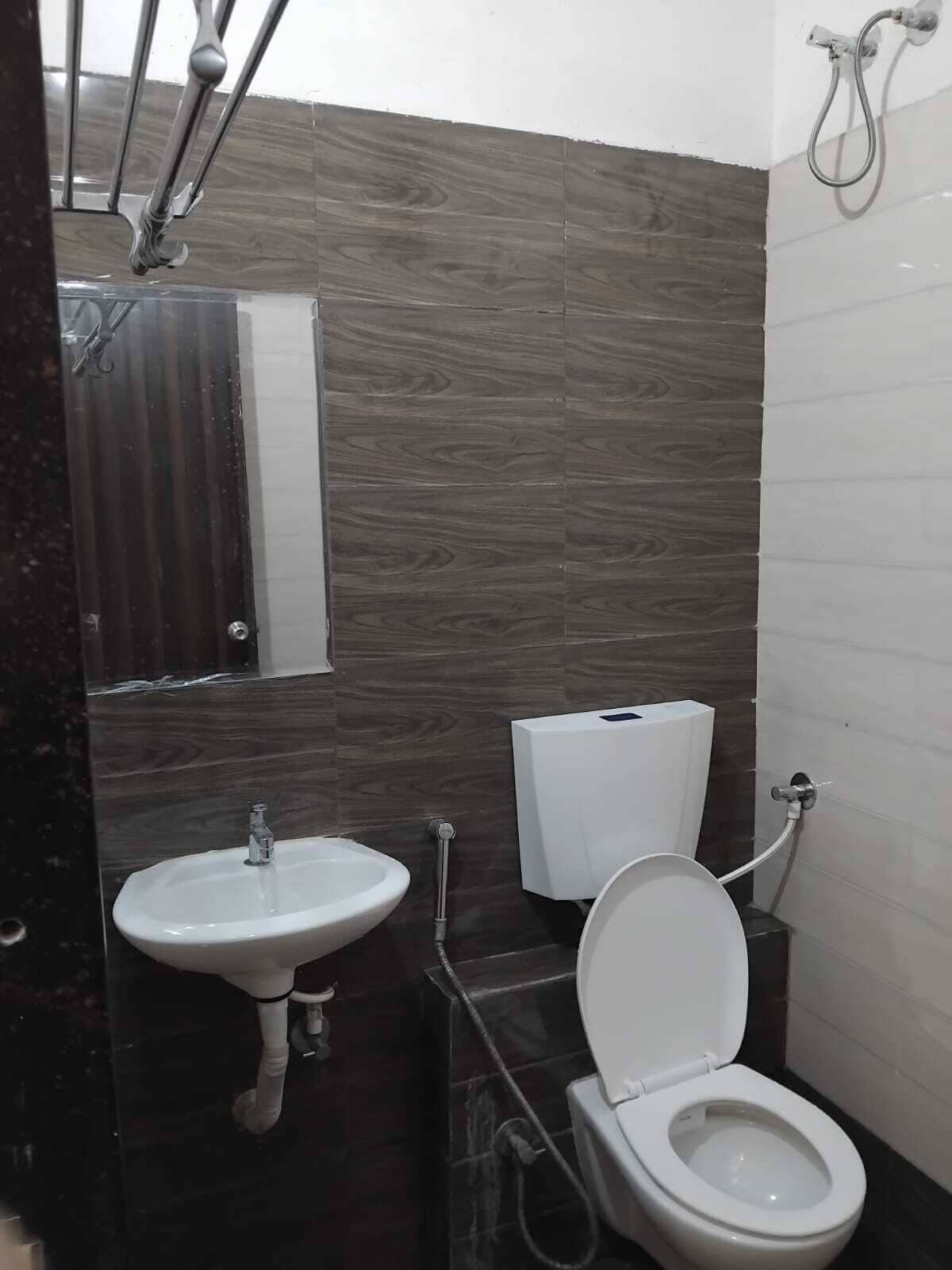 Standard Room | Bathroom