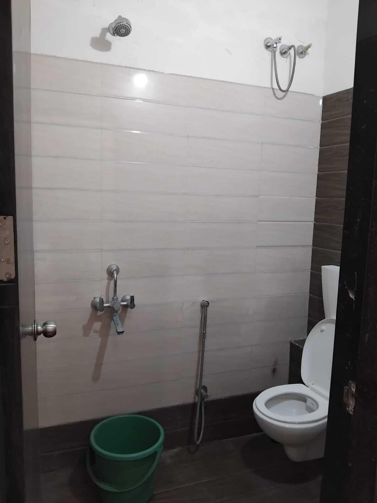 Standard Room | Bathroom