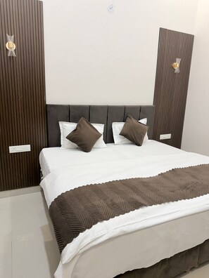 Room - Kiwi Inn Hotel Palda (Indore)