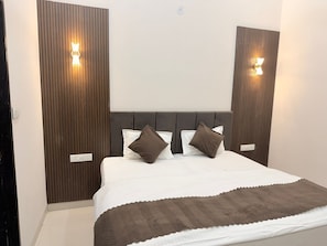 Family Room - Kiwi Inn Hotel Palda (Indore)