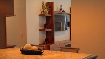 Apartment, 2 Bedrooms, Air conditioning | Private kitchen