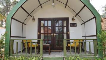 Luxury Cottage | Exterior detail