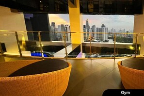 Property grounds - Ultra Luxury 66F Penthouse Skyline View (Centuria Medical Makati Century City)