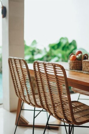 Outdoor dining - Pyon (Badung)