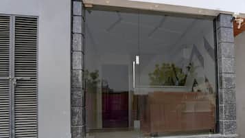 Rumah | Resepsionis
