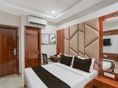 Townhouse Oak Railway Junction Kota Crosslane