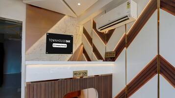 House | Reception