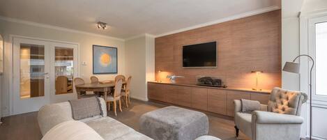 Appartement Classique, 3 chambres | Salle de séjour