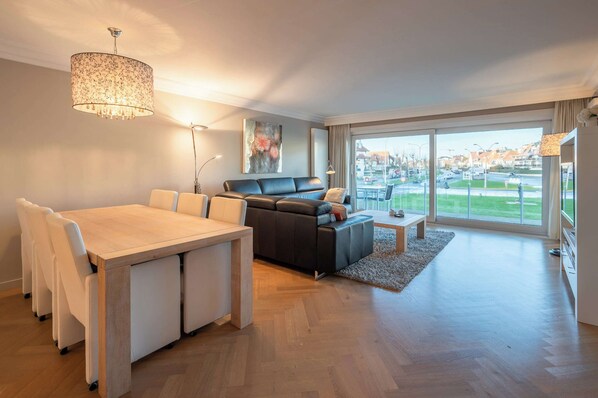 Appartement Classique, 2 chambres | Restauration