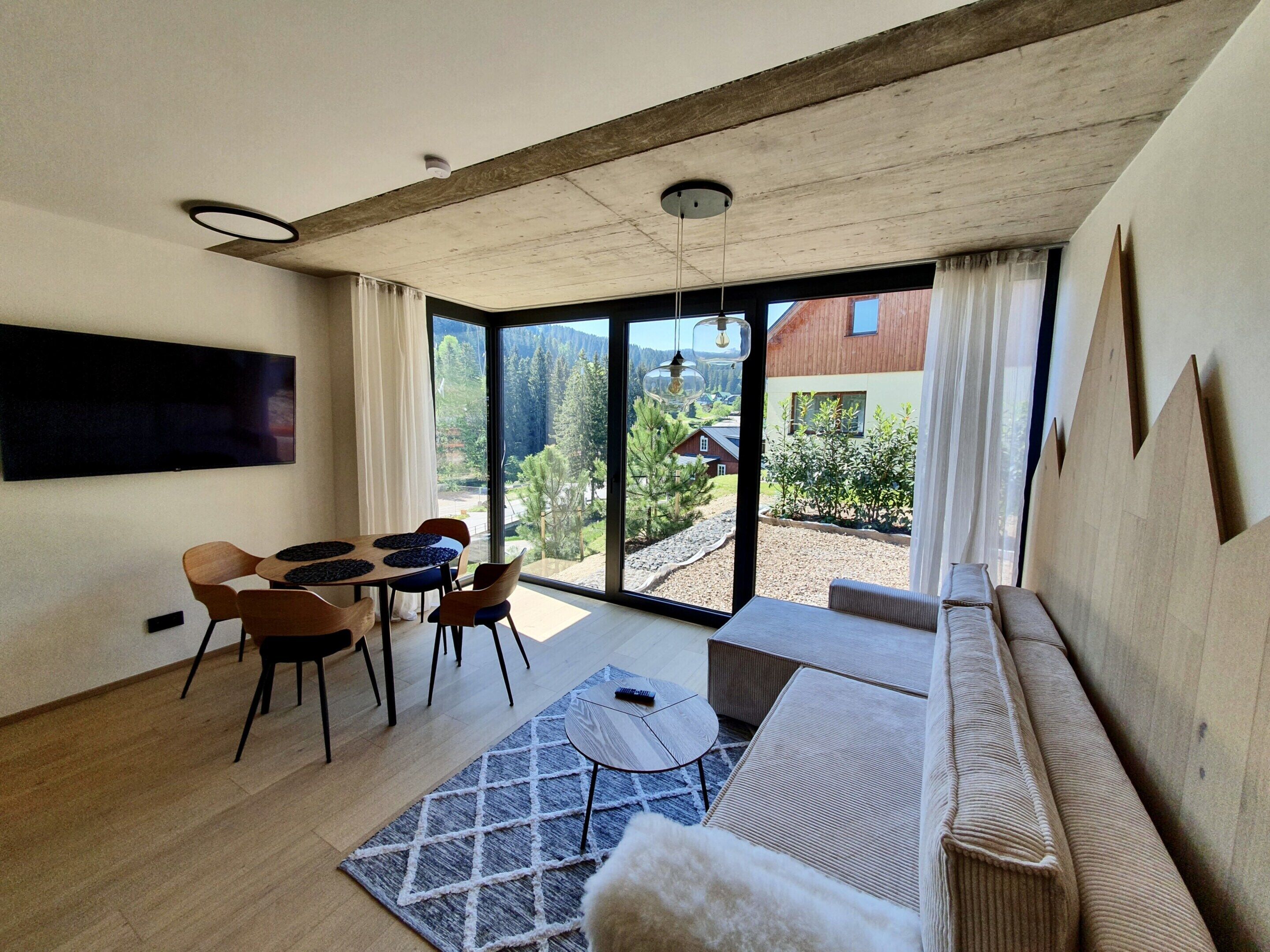 Classic Apartment, 2 Bedrooms | Living room