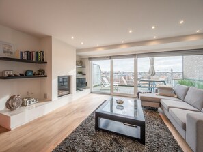 Comfort Apartment, 3 Bedrooms | Living room - Stylish Stay by Rubensplein (Knokke-Heist)