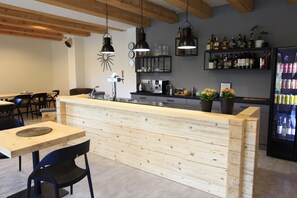 Villa clásica, varias habitaciones | Cocina privada