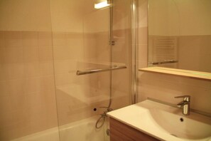 Classic Apartment, 2 Bedrooms | Bathroom - Apartment Corina for 5 People (Chatel)