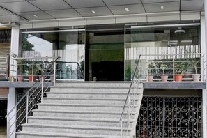 Reception - Super Townhouse Oak Bharuch Near Railway Station (Bharuch)