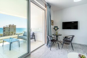 Appartamento, 1 letto matrimoniale con divano letto, cucina, vista mare | Soggiorno | Smart TV, Netflix, servizi in streaming