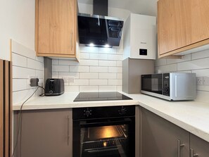 Private kitchen - 7 Cherry Cottage - Humberside Apartments (Cleethorpes)