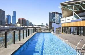 Pool - Harbour View Apartment With Pool & Gym (Melbourne)