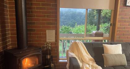 NOOJEE GETAWAY - COSY CABIN IN NOOJEE VIC