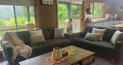 NOOJEE GETAWAY - COSY CABIN IN NOOJEE VIC