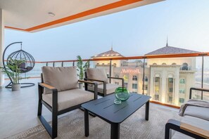 Terrace/patio - Binghatti Avenue - 2407 (Dubai)