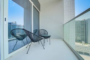 Terrace/patio - Vera Residence - 1303 (Dubai)