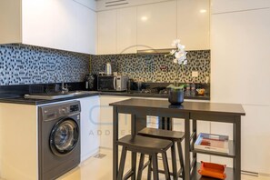 Fridge, microwave, oven, stovetop - Aykon City Tower C -2113 (Dubai)