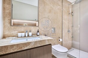 Hair dryer, towels, soap, shampoo - Grand Blue T2 Beach Front -605 (Dubai)