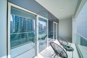 Property grounds - Vera Residence - 814 (Dubai)