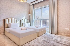In-room safe, iron/ironing board - 2 Bedroom Apartment Close to Miracle Tower (Dubai)