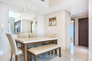 Dining - 2 Bedroom Apartment Close to Miracle Tower (Dubai)