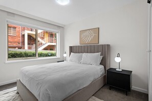 Apartamento | 1 quarto, espaço de trabalho para notebook, roupa de cama