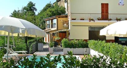 Apartment in Montefortino With Communal Pool
