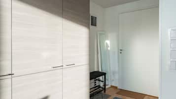 Comfort Apartment, 2 Bedrooms, Lake View