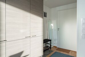 Comfort Apartment, 2 Bedrooms, Lake View - Bright 2BR Apartment with Lake Views (Jyväskylä)