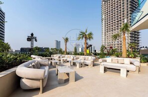Terrace/patio - Binghatti Royale -909 (Dubai)