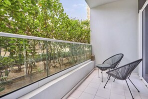 Property grounds - Elegant 1BR in Vera | Minutes from Dubai Mall (Dubai)
