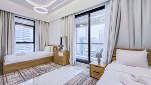 2 bedrooms, iron/ironing board, WiFi, bed sheets - Marina View, Fully Furnished, Close to Marina Walk (Dubai)