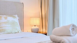 1 bedroom, iron/ironing board, WiFi, bed sheets - Brand New, Modern Furnished, Excellent Amenities (Dubai)
