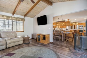 Smart TV, fireplace, video games, table football - Game Room + Outdoor Dining + BBQ | Near Big Bear Lake + Slopes | Pinecrest Lodge (Big Bear Lake)