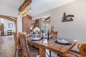 Dining - Game Room + Outdoor Dining + BBQ | Near Big Bear Lake + Slopes | Pinecrest Lodge (Big Bear Lake)