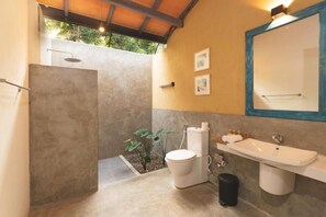 Bathroom - Varanya By Regus (Habarana)
