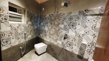 Superior Double Room | Bathroom