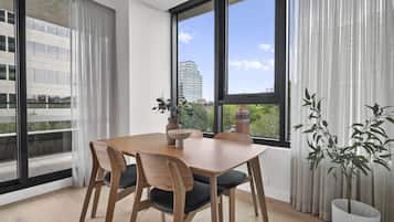 Apartment | Dining