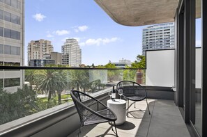 Balcony - Brand New Apartment in Albert Park With Pool & Gym (Melbourne)