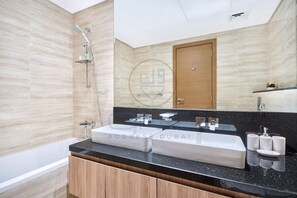 Hair dryer, towels, soap, shampoo - Premium 2BR Apartment at Urban Oasis, Business Bay (Location link: https://maps.app.goo.gl/NoPWN6k2sTa6JpQZ6)