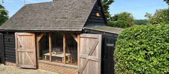 Beautiful Detached Barn in the Chiltern Hills
